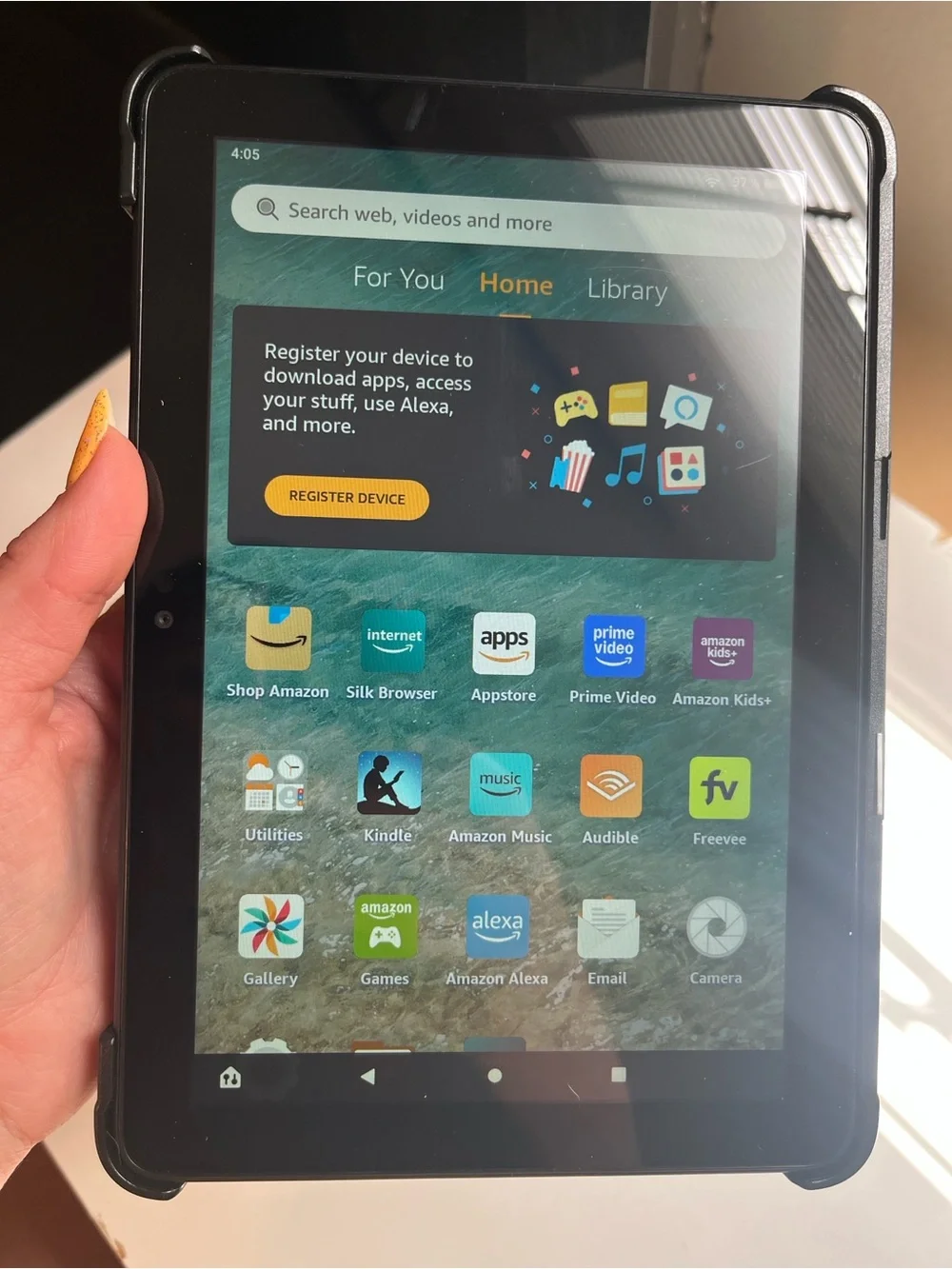Amazon HD Fire Tablet with case - Picture 1 of 4